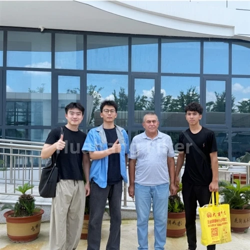 Welcome Uzbekistan Customers To Visit Huahang Filter